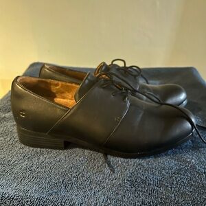 Shoes For Crews Women's Black Leather Lace-Up Flats